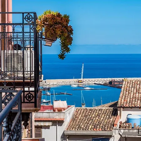 Peperoncino * Castellammare del Golfo